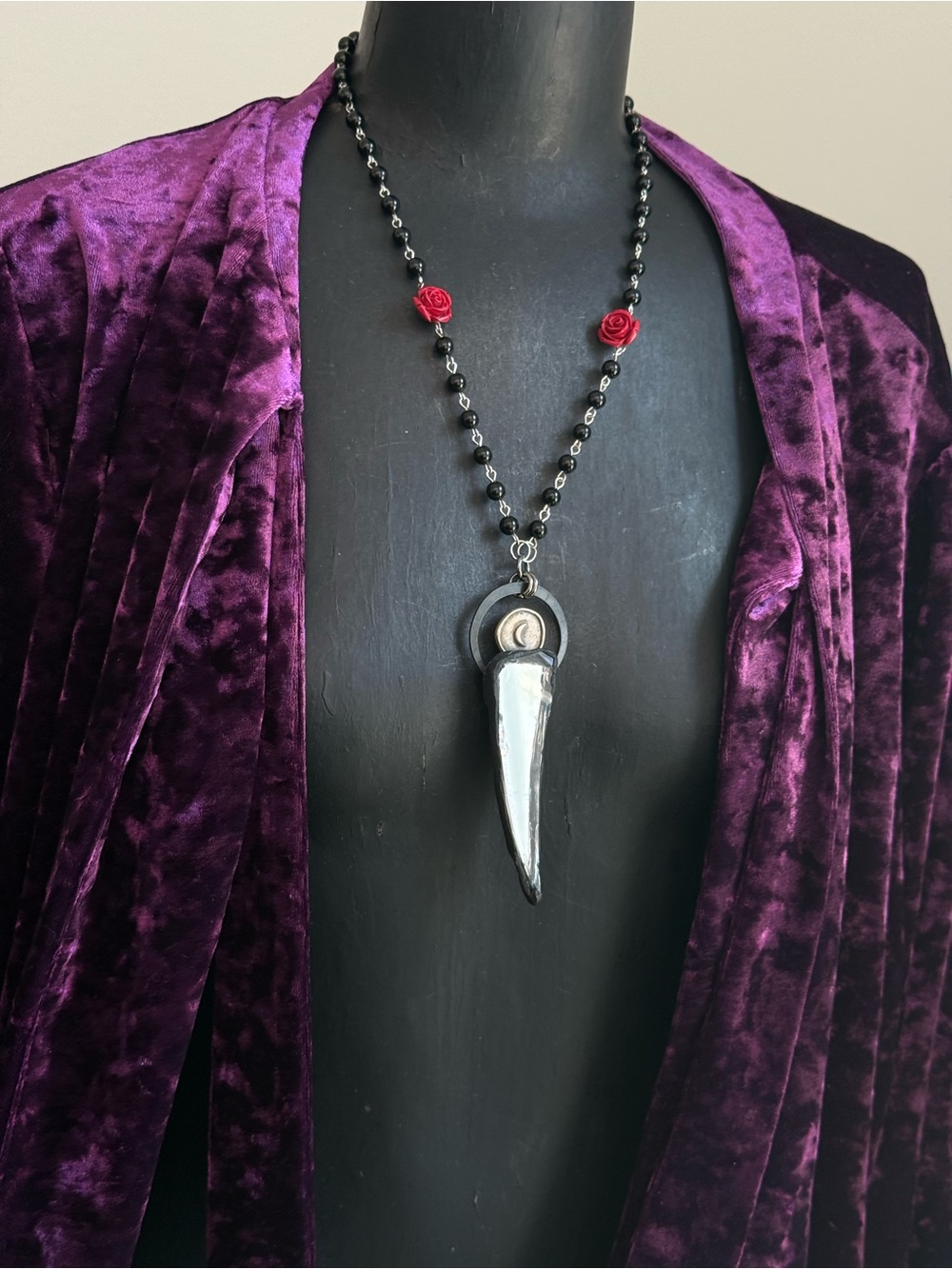 Black Beaded Necklace with Red Rose Accents and broken mirror shard gothic boho - Picture 11 of 11